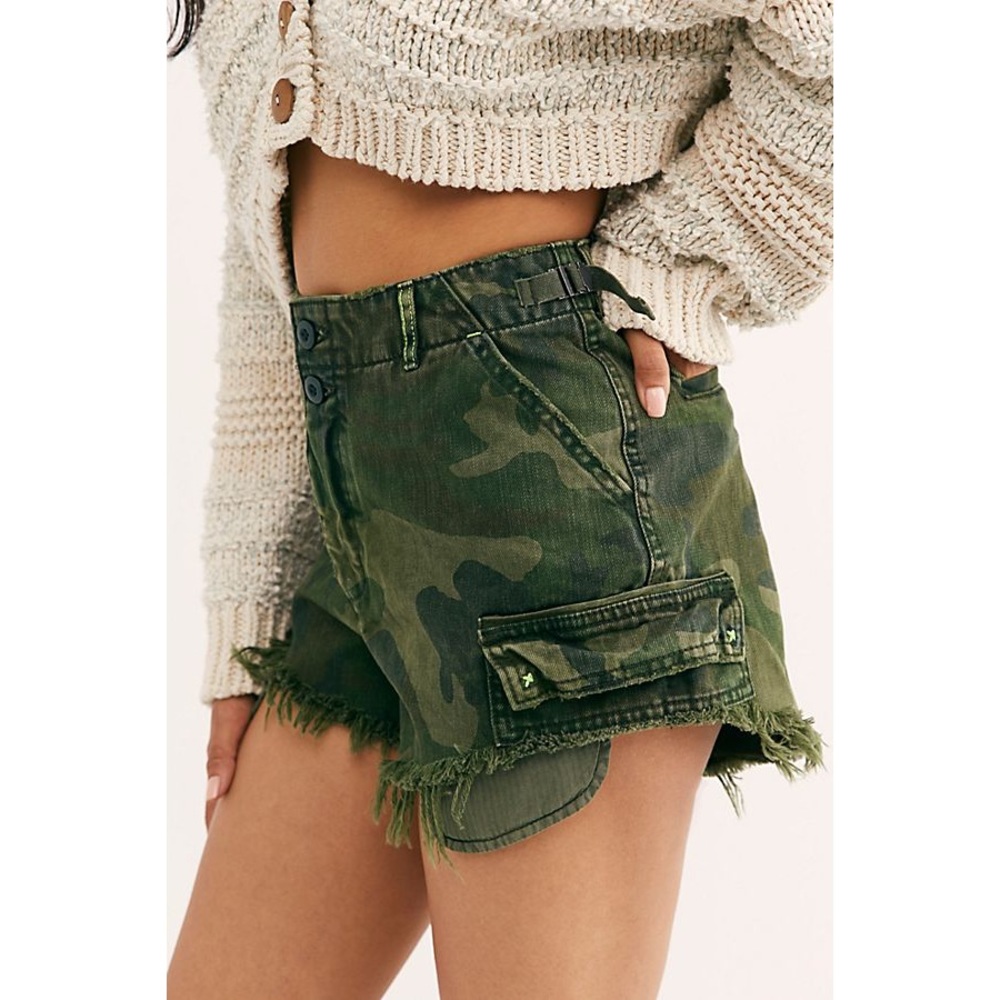 NWT Free People Commander Cutoff Camo Shorts - Picture 3 of 6
